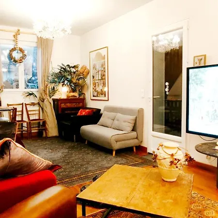 Authentic House Entier 1920's House, For Groups, Metro Line 7 Station Pierre Et Marie Curie, Porte D'ivry Holiday home *
